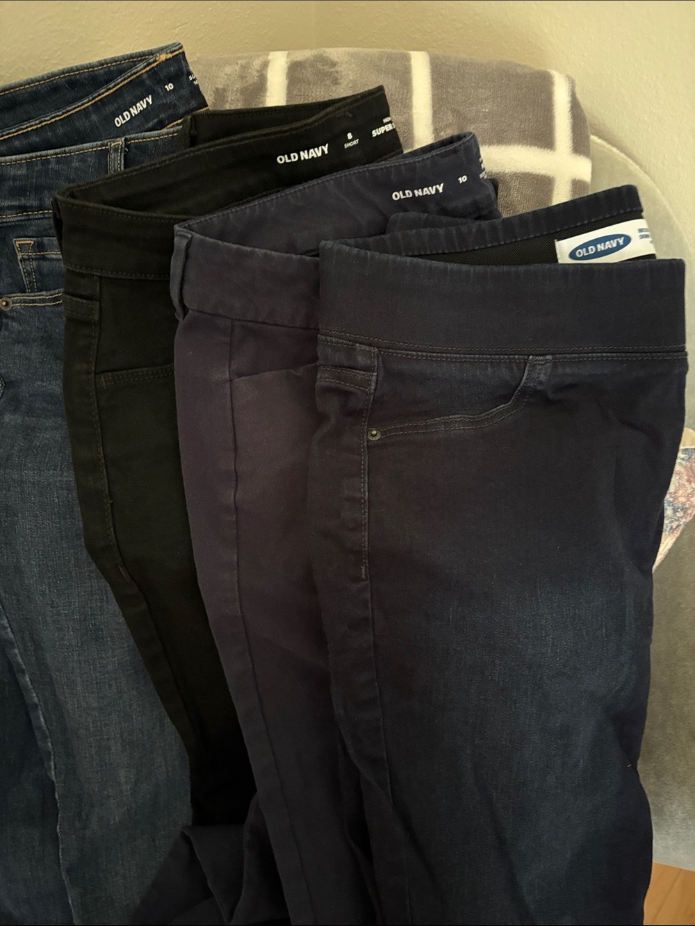 Old Navy pants four pairs
